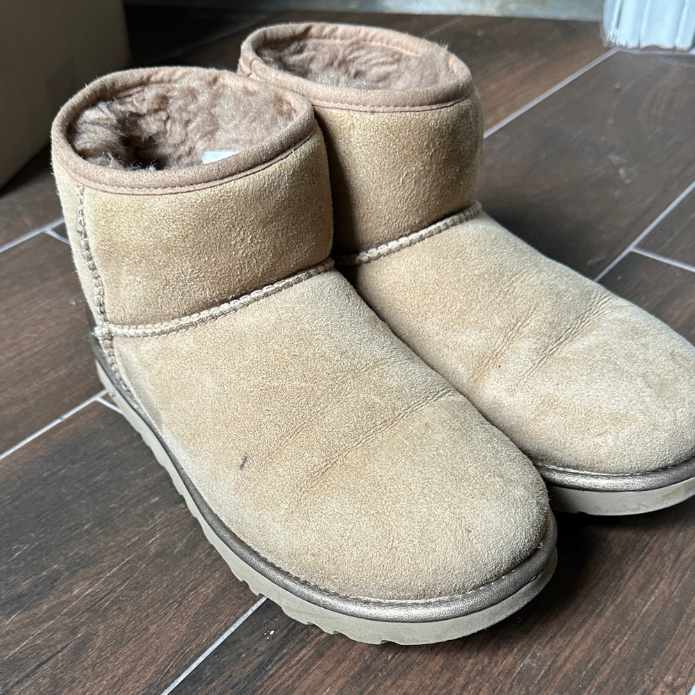 UGG Cozy Faux-Shearling Ankle Boots - Tan - Picture 2 of 6